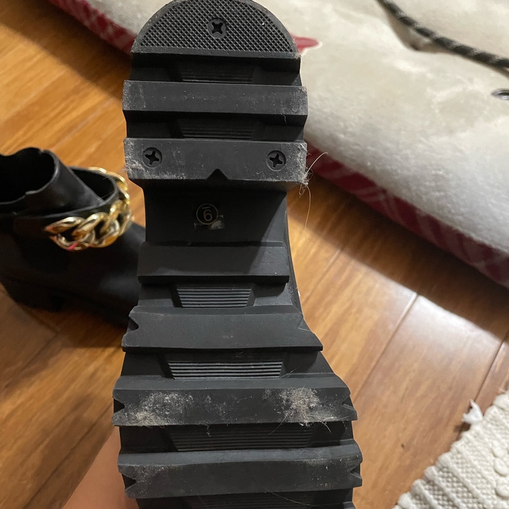 Brand new woman’s chunky boot - Picture 4 of 4